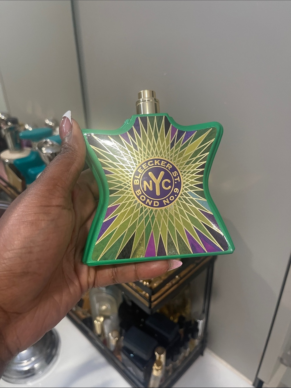 Bond No. 9 Bleeker Street NYC Green Designer Home Accent Bottle - Picture 2 of 3